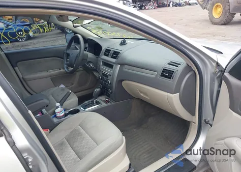 2010 Ford Fusion z USA, uszkodzony, nr VIN 3SAHP0GA7AR411464